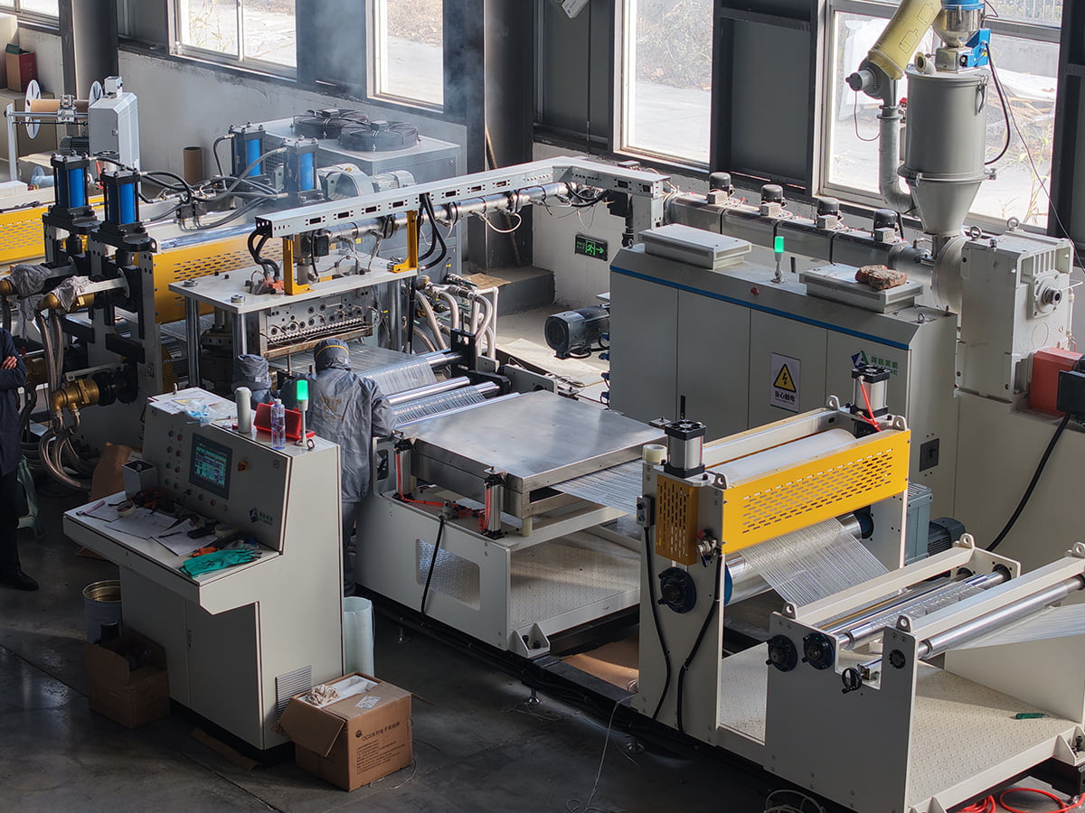 Линия по производству ПЭТ/ПП ХЛСТ